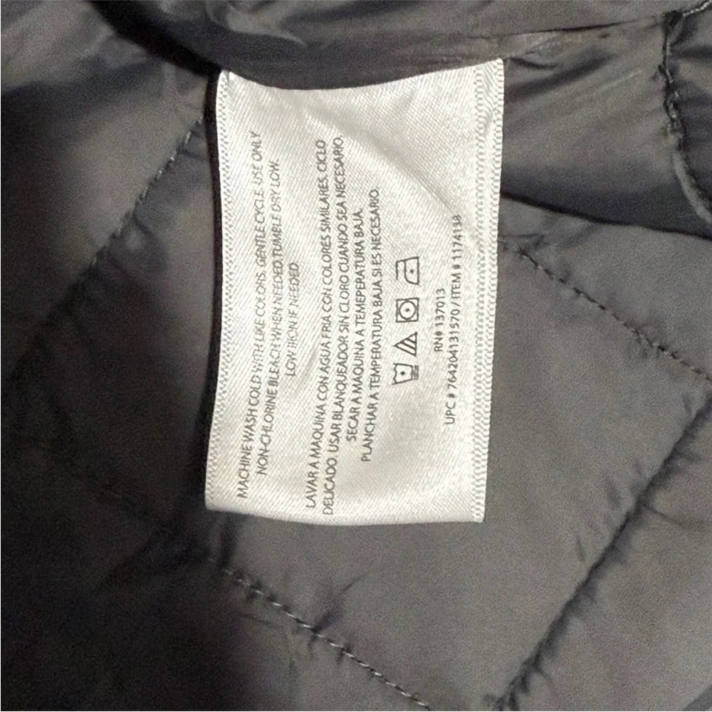 Orvis Gray Quilted Vest with Stand-Up Collar‎